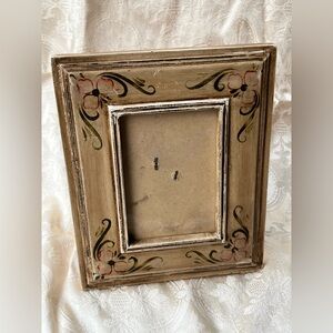 Floral Beige 3 X 5 Wooden Picture Frame
